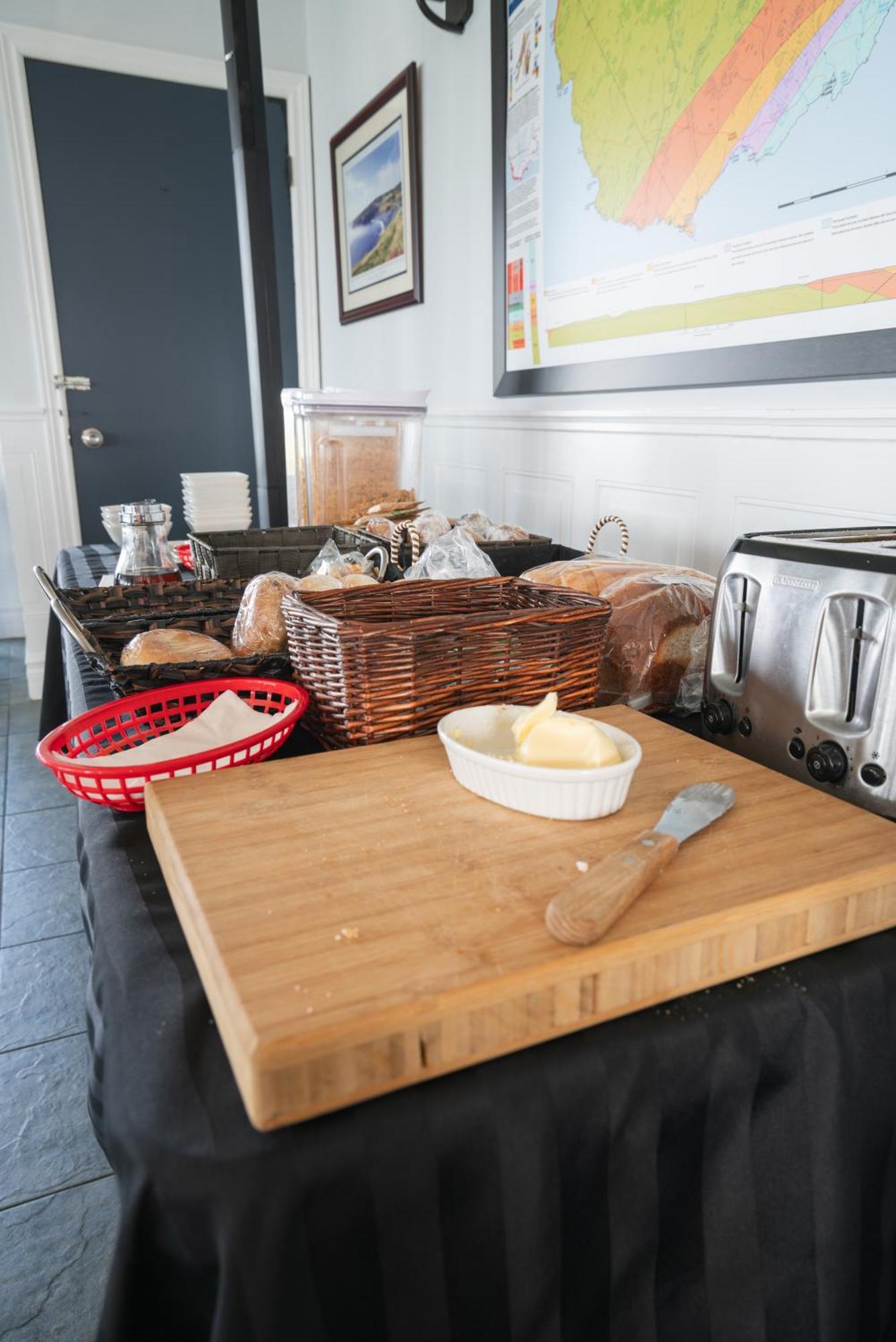 Edge Of The Avalon Inn Trepassey Luaran gambar